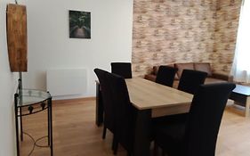 Gonnelles Appartement T3 Centre Ville Rdc D