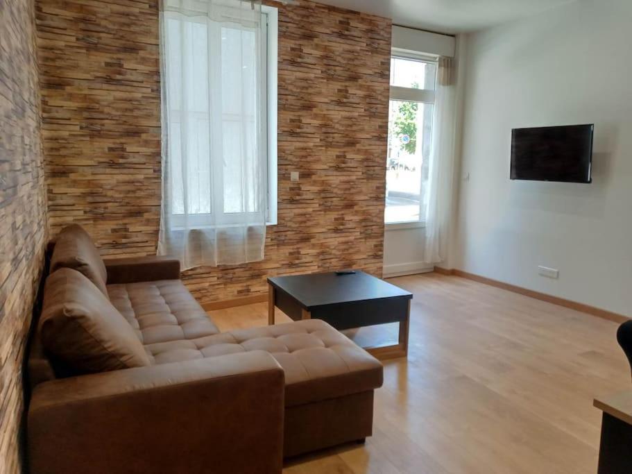 Gonnelles Appartement T3 Centre Ville Rdc D Agen Extérieur photo